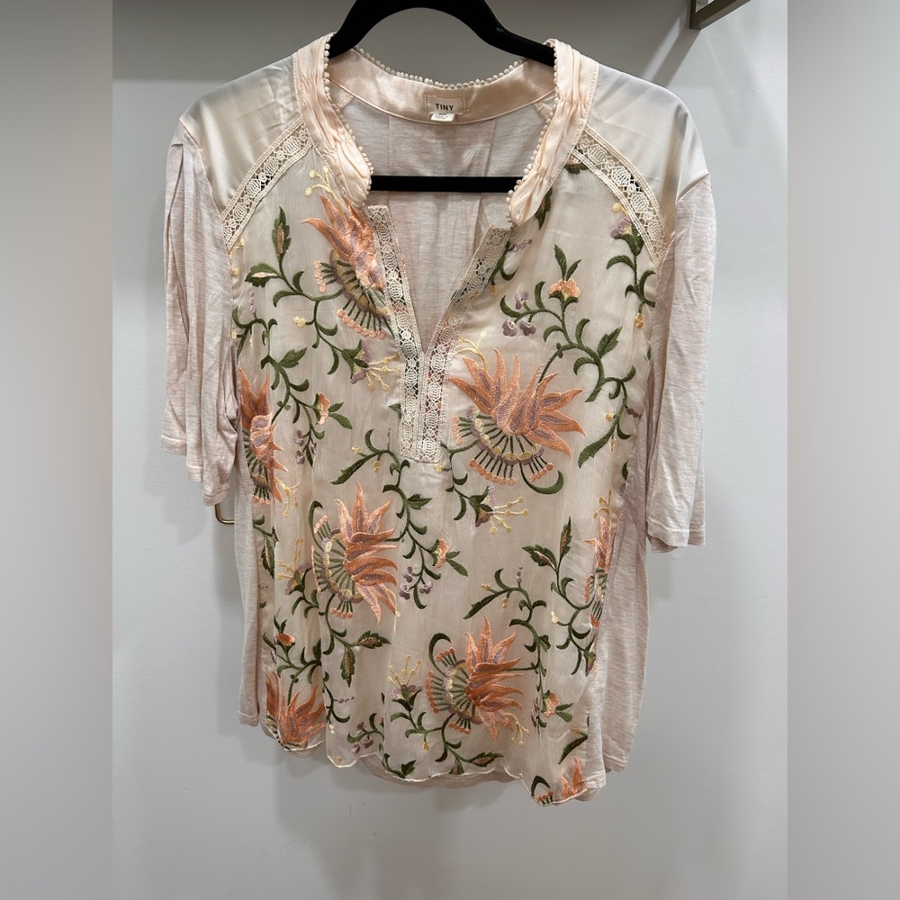 Anthropologie tunic tee